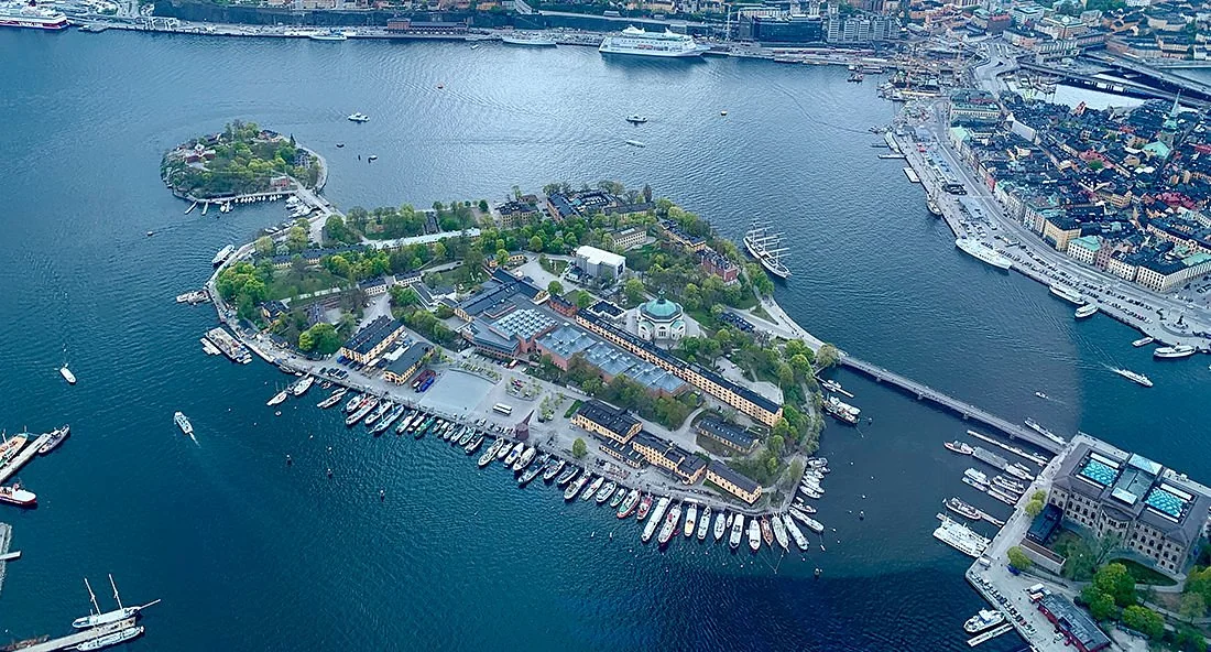 Flygbild över Mälaren vid Bromma