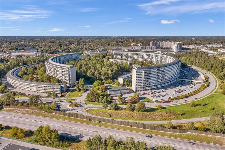Flygbild över bostadshusen i Täby