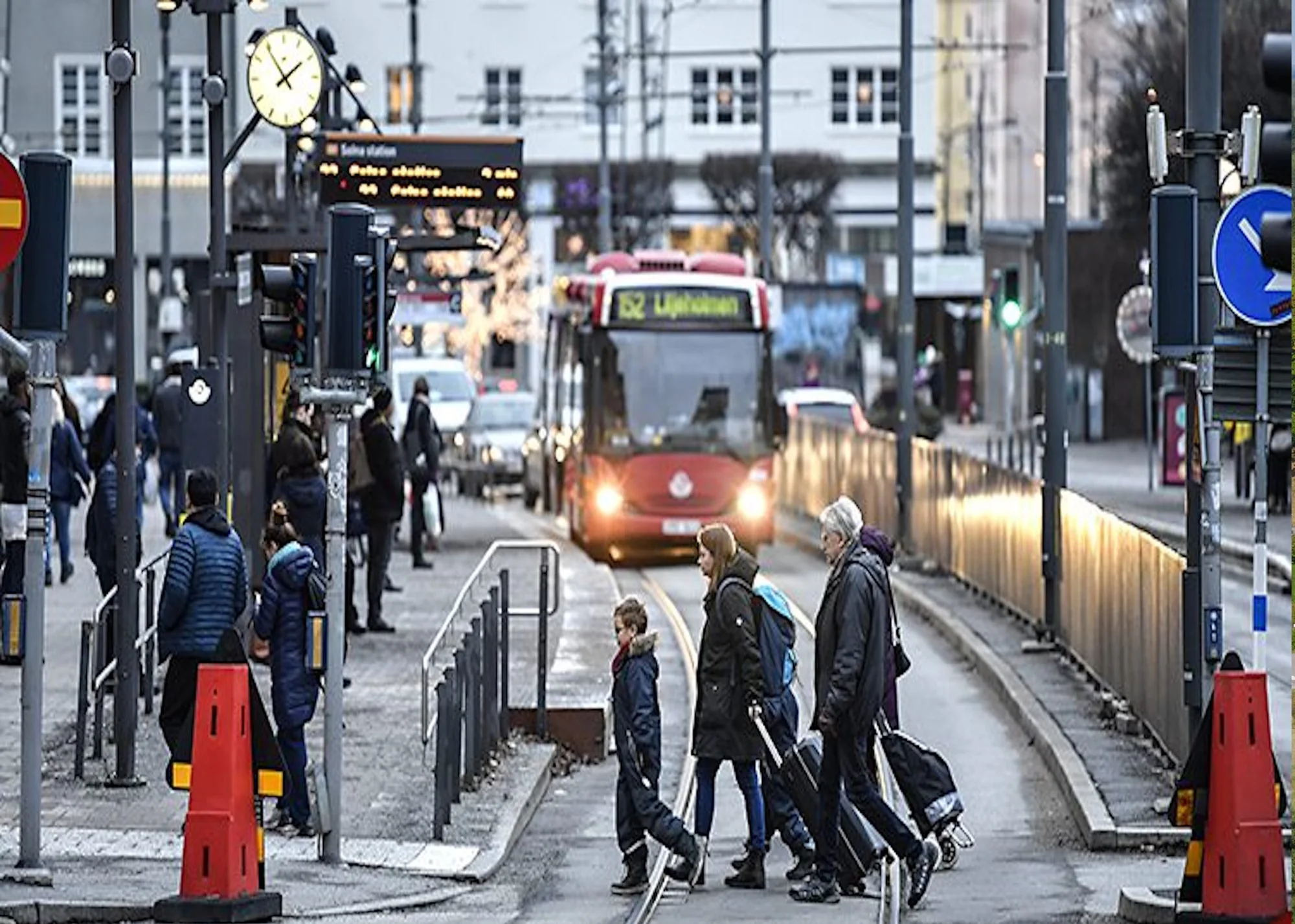 Gatumiljö i centrala Sundbyberg